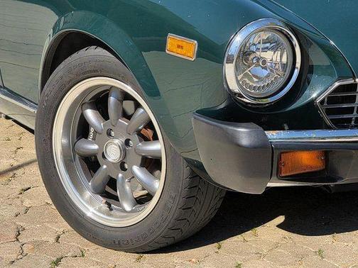 1980 FIAT Spider 2000 Base