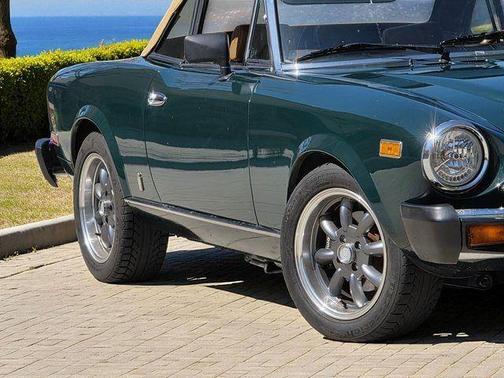 1980 FIAT Spider 2000 Base
