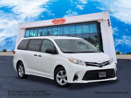2020 Toyota Sienna SE