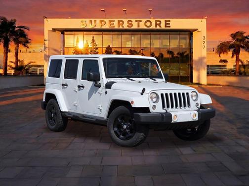 Bright White Clearcoat 2016 Jeep Wrangler Unlimited Sahara