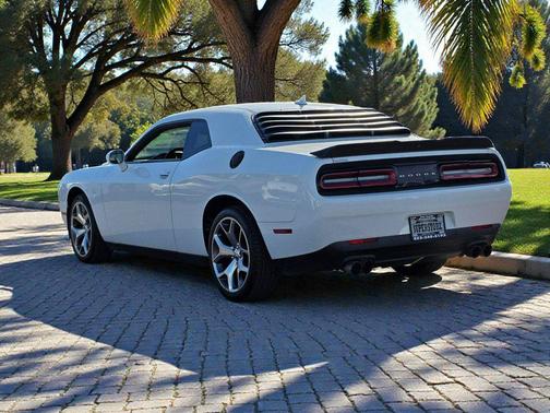 2015 Dodge Challenger SXT Plus