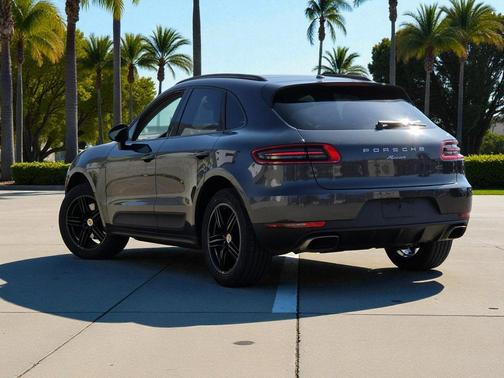 2017 Porsche Macan