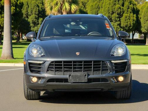 2017 Porsche Macan 