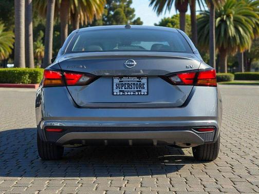2024 Nissan Altima 2.5 SV