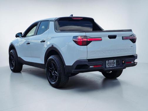 Ice White 2022 Hyundai SANTA CRUZ SEL