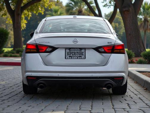 2020 Nissan Altima SR FWD