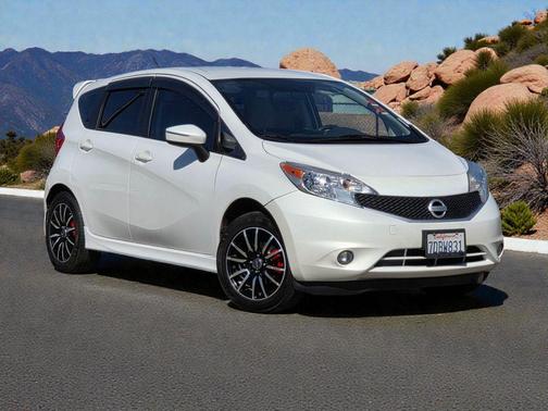 Aspen White Pearl 2014 Nissan Versa Note SV