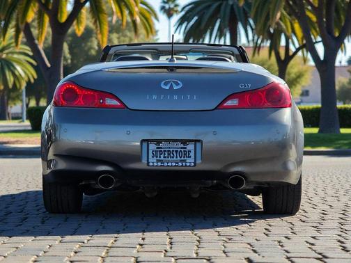 2011 INFINITI G37 Base