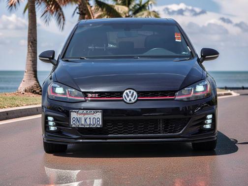 Deep Black Pearl 2019 Volkswagen Golf GTI 2.0T S 4-Door