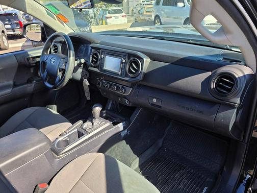 2019 Toyota Tacoma SR