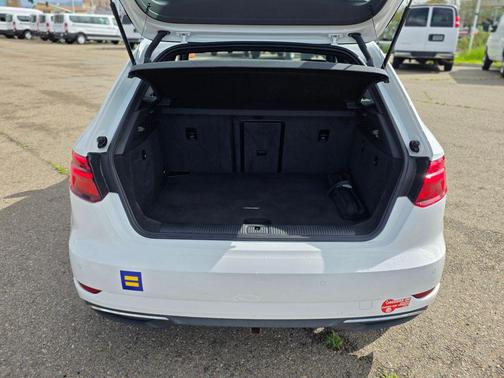 2017 Audi A3 e-tron 1.4T Tech Premium Plus