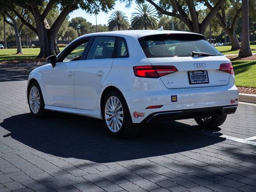 2017 Audi A3 e-tron 1.4T Tech Premium Plus