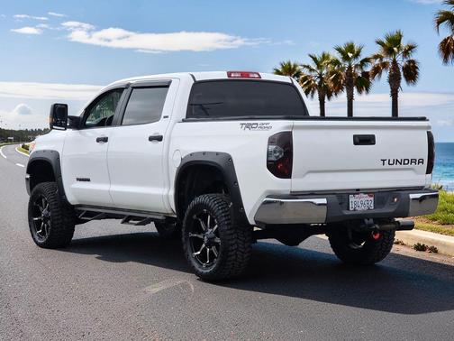 Super White 2017 Toyota Tundra SR5