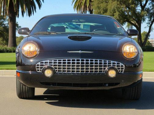 2002 Ford Thunderbird Deluxe