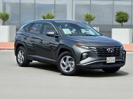 2022 Hyundai TUCSON SE