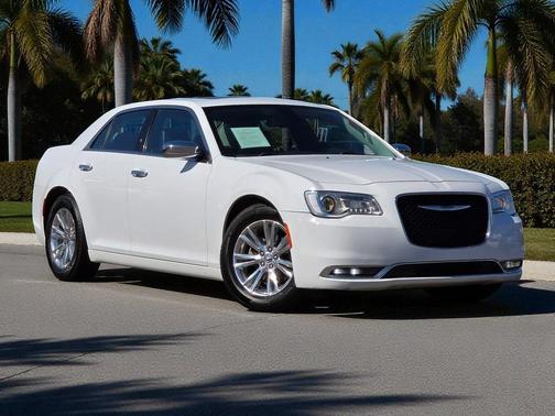 2017 Chrysler 300C Base