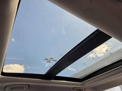 2017 Chrysler 300C Base