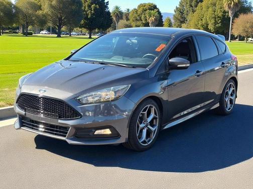 2016 Ford Focus ST 
