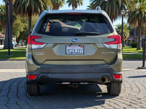 2022 Subaru Forester Premium