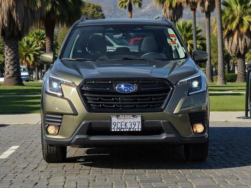 2022 Subaru Forester Premium