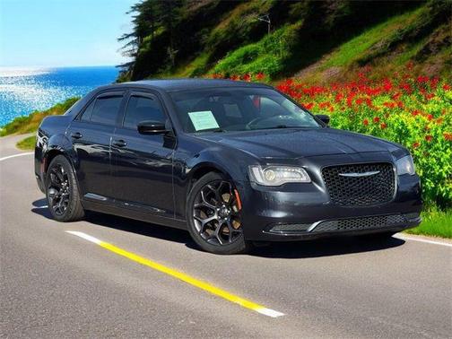 2019 Chrysler 300 Touring
