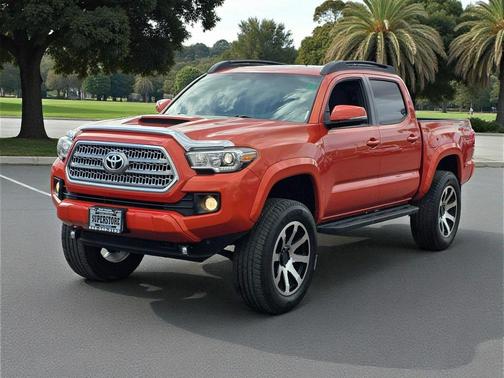 2017 Toyota Tacoma TRD Sport