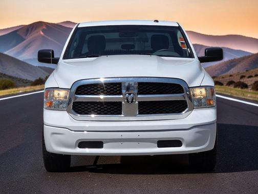 Bright White Clearcoat 2019 RAM 1500 Tradesman