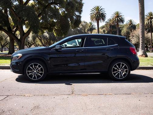 Night Black 2016 Mercedes-Benz GLA-Class 4MATIC