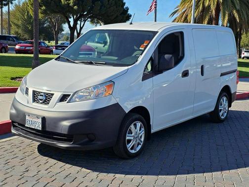 2017 Nissan NV200 S