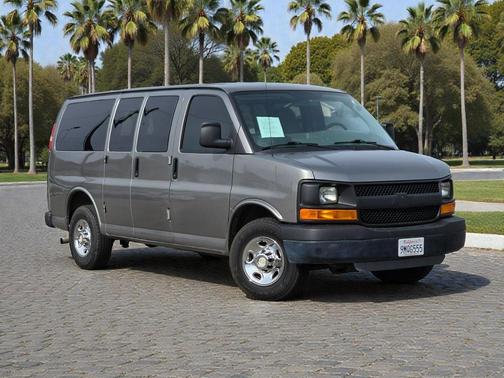 2011 Chevrolet Express 2500 LS