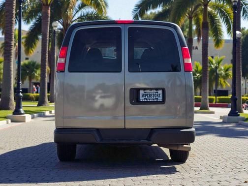 2011 Chevrolet Express 2500 LS