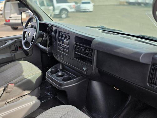 2011 Chevrolet Express 2500 LS