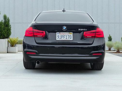 2017 BMW 320 i