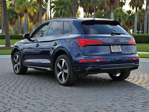 2022 Audi Q5 45 S line Premium Plus