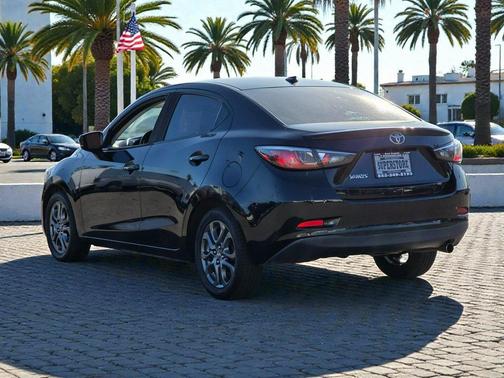 2019 Toyota Yaris Sedan LE