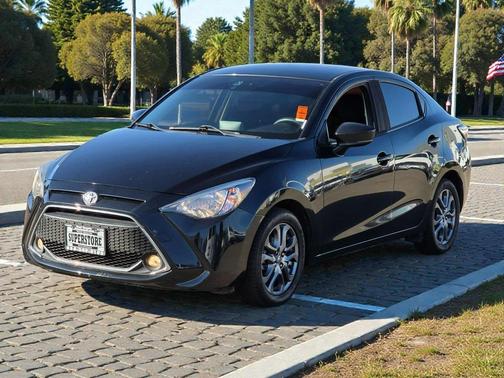 2019 Toyota Yaris Sedan LE