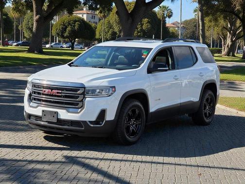 2020 GMC Acadia AWD AT4