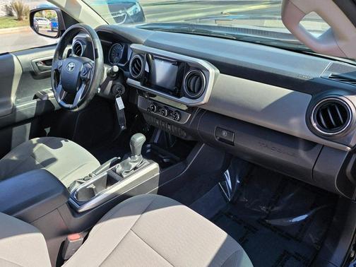 2016 Toyota Tacoma SR5