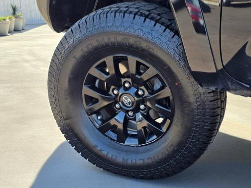 2016 Toyota Tacoma SR5