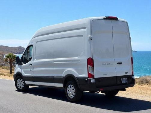 2018 Ford Transit-250 Base