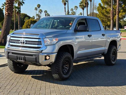 2017 Toyota Tundra SR5