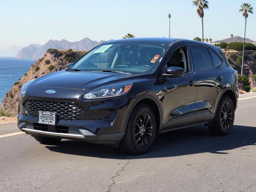 Agate Black 2020 Ford Escape SE
