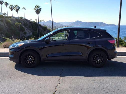 Agate Black 2020 Ford Escape SE