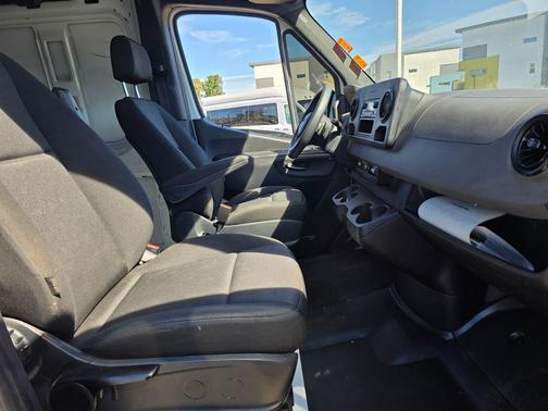 2023 Mercedes-Benz Sprinter 1500 Standard Roof 4-Cyl Gas