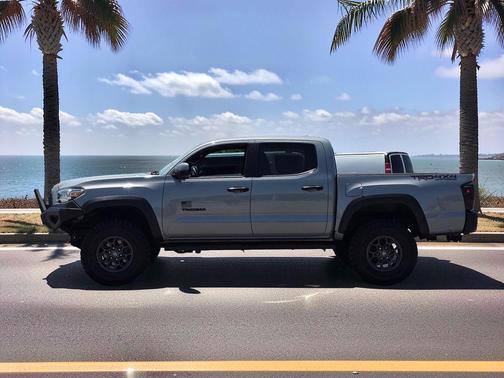 Cement 2018 Toyota Tacoma TRD Off Road