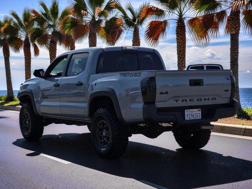 Cement 2018 Toyota Tacoma TRD Off Road