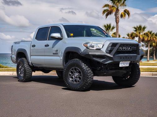 Cement 2018 Toyota Tacoma TRD Off Road