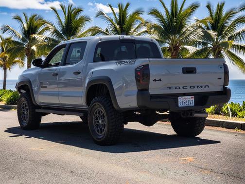 Cement 2018 Toyota Tacoma TRD Off Road