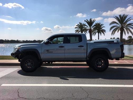 Cement 2018 Toyota Tacoma TRD Off Road