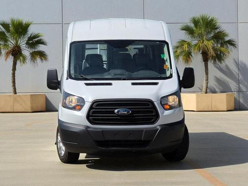 2017 Ford Transit-350 XL